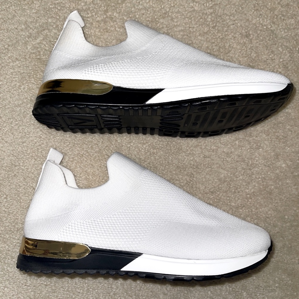 COPY - Women’s White Mesh Fashion Slip-On Sneakers, Size 8.5